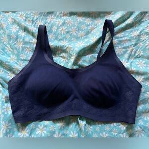 VS PINK Relay Scoop Logo Bra